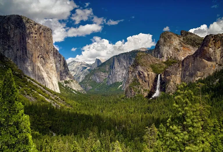 The infamous Tunnel View at Yosemite National Park