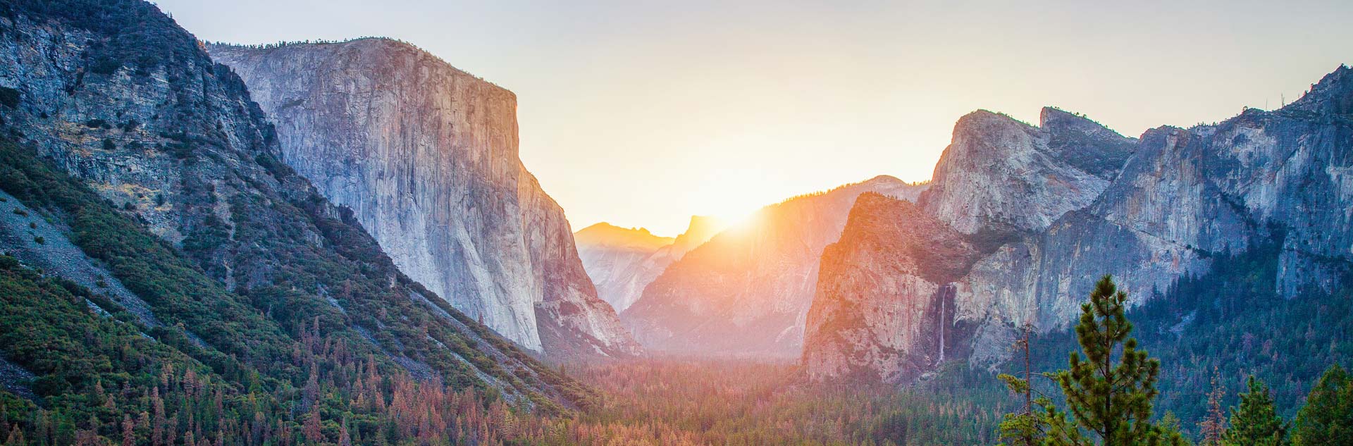 A spring sunrise over Yosemite Valley