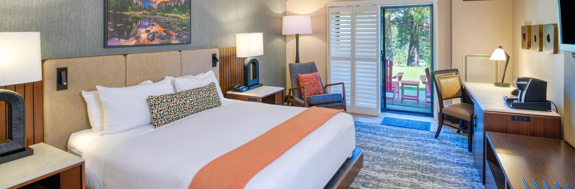 A guestroom interior at Tenaya at Yosemite