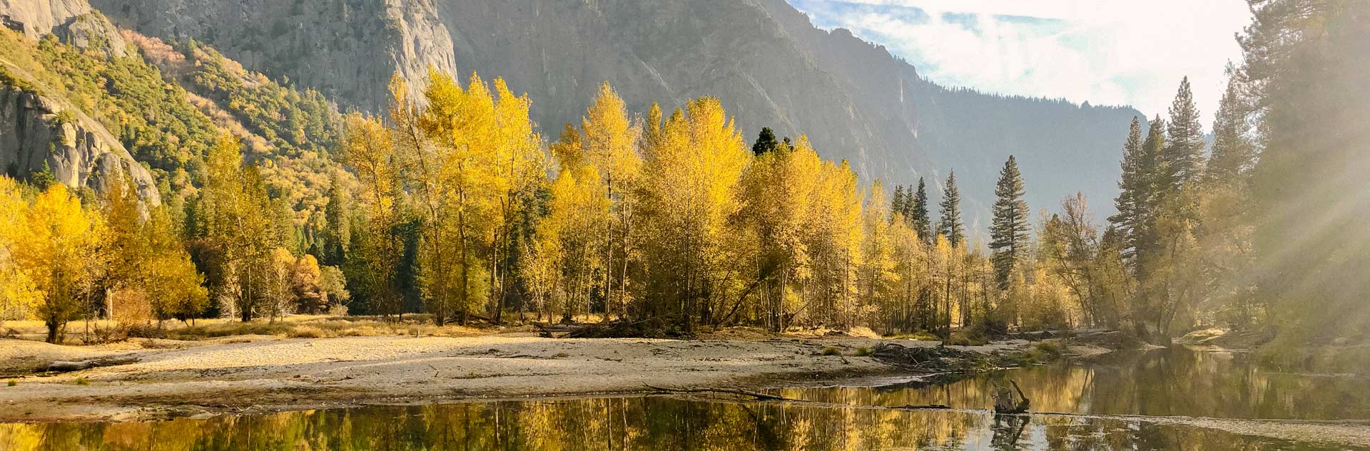 A fall landscape in Yosemite Valley